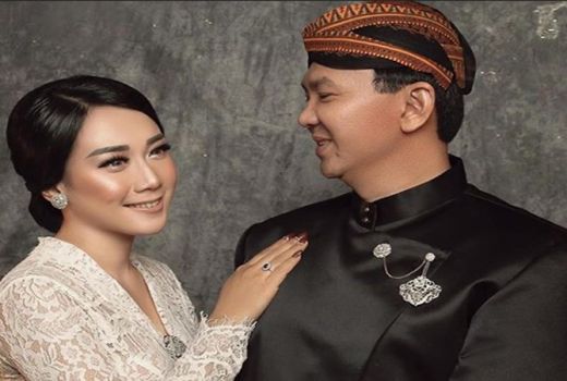 Ahok Unggah Foto Mesra dengan Puput Nastiti Devi, Netizen Gempar! - GenPI.co