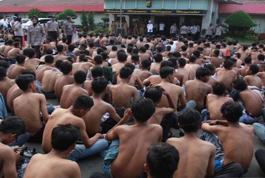 Catat, Pemprov DKI Bakal Cabut KJP Milik Pelajar yang Ikut Demo  - GenPI.co