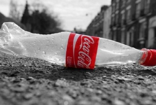 Hebat, Coca Cola Juara Penghasil Sampah Terbesar di Dunia  - GenPI.co