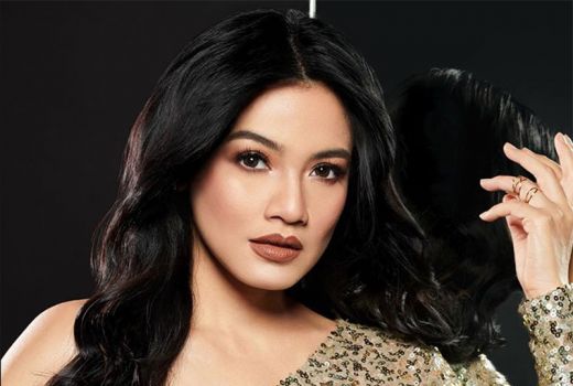 4 Hot Mom Indonesia Pemilik Bibir Sensual, Nomor 3 Hmmm Banget - GenPI.co