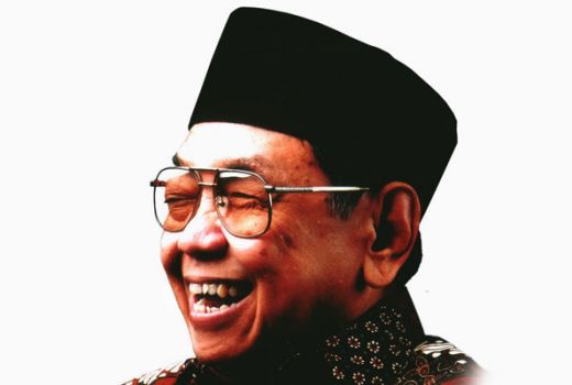 Di Depan Gus Dur, Soeharto Masuk NU Baru Gegara Sakit Pinggang - GenPI.co