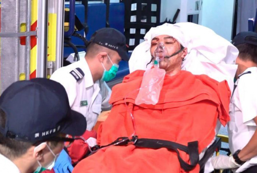 Aktivis Hong Kong Diserang, Kepala Bocor Bersimbah Darah - GenPI.co