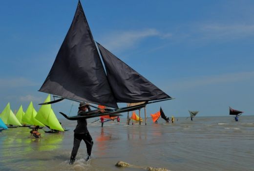 Ratusan Perahu Jong Ramaikan Festival Budaya Bahari Bengkalis - GenPI.co