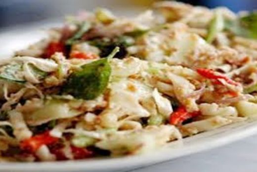 Kasbi Komplet Maluku, Sensasi Makan Singkong Rebus Plus Lauk - GenPI.co