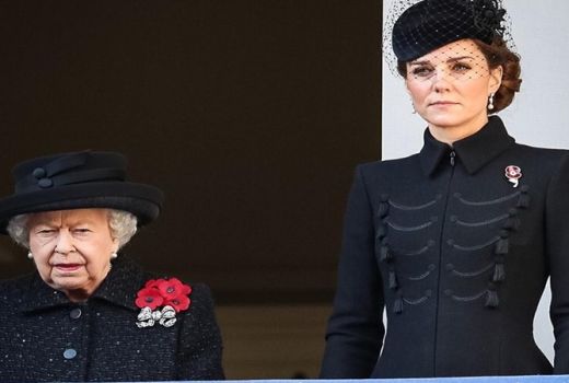Kate Suka Pinjam Perhiasan Ratu Elizabeth II yang Ada Mutiaranya - GenPI.co