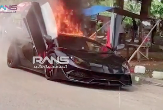 Mobil Lamborghini-nya Terbakar, Raffi Ahmad Curiga 'Dikerjain' - GenPI.co