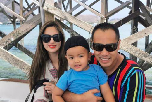 Momen Seru Liburan Nia Ramadhani dan Keluarga Bakrie di Pulau - GenPI.co