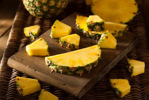 Saat Kamu Memakan Nanas, Ia juga Sedang Mencerna Mulutmu - GenPI.co