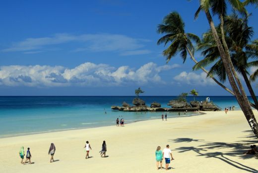 Berbikini Mengundang Syahwat, Turis Taiwan Didamprat di Filipina - GenPI.co