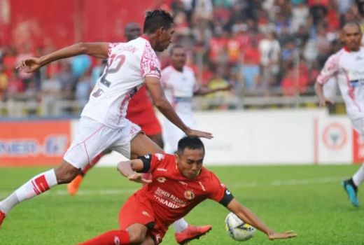 Tampil Garang, Persipura Tumbangkan Semen Padang - GenPI.co