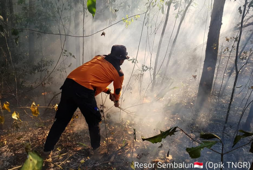 Gunung Rinjani Terbakar, Serpihan Debu Tertiup Hingga ke Mataram - GenPI.co