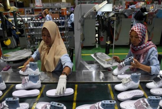 UMP Naik, Industri Sepatu Bakal Makin Ngos-ngosan Saingi Vietnam - GenPI.co