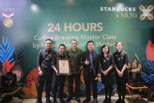 Rayakan Hari Kopi, Starbucks Pecahkan Rekor MURI - GenPI.co
