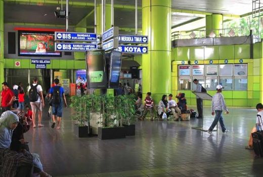 Sebentar Lagi Stasiun Gambir Hanya Melayani Commuter Line - GenPI.co