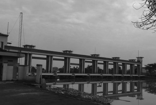Misteri Cisadane, dari Buaya Putih Hingga Jeritan di Pintu Air 10 - GenPI.co