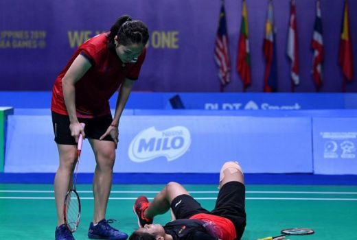 Badminton SEA Games 2019: Lihat, Gregoria Tergeletak di Lapangan - GenPI.co