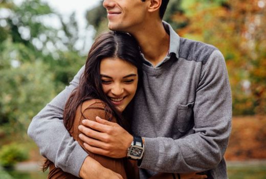 Cara Jitu Meluluhkan Hati Pemilik Zodiak Aquarius, Dijamin Ampuh - GenPI.co