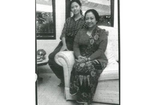 Foto Jadul Bareng Megawati di Hari Ibu: Puan Maharani Ayu Banget - GenPI.co