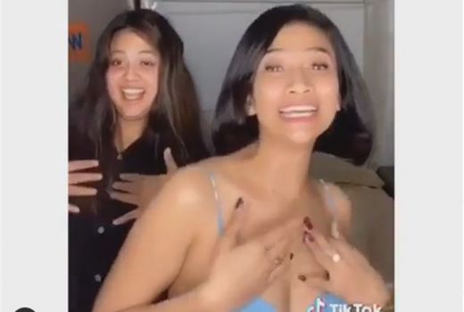 Mantap! Vanessa Angel Goyang Pakai Baju Belahan Dada Rendah - GenPI.co
