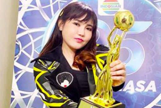 Kerap Tampil Beda, Ini Potret Cantik Via Vallen - GenPI.co