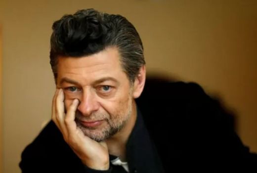 Wohooo, Andy Serkis Bakal Jadi Alfred Pennyworth di Film Batman - GenPI.co