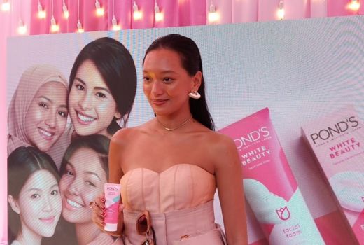 Berkulit Gelap Asmara Abigail Dulu Diejek, Kini Bintang Iklan - GenPI.co