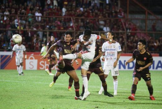 Ditekuk PSM Makassar, Bali United Makin Berduka - GenPI.co