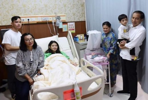 Cucu Ketiga Lahir Jumat, Ini Harapan Jokowi untuk La Lembah Manah - GenPI.co