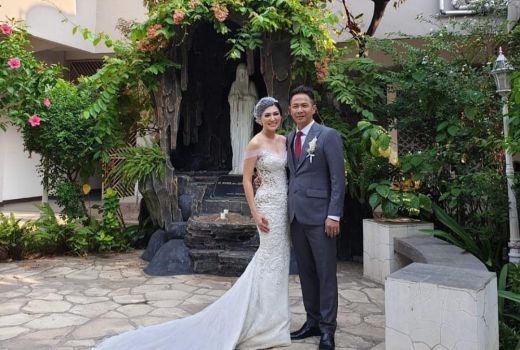 Delon Nyanyikan Lagu Cinta Saat Nikah, Begini Sosok Aida Chandra - GenPI.co