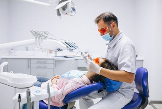 Momies, Simak 4 Tips Agar Anak Tidak Takut ke Dokter Gigi - GenPI.co
