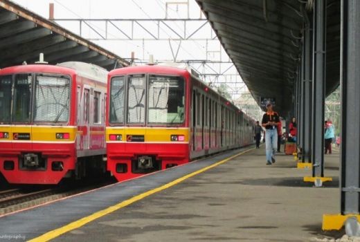 Liburan Natal dan Tahun Baru, KAI Sediakan 13 Kereta Tambahan  - GenPI.co