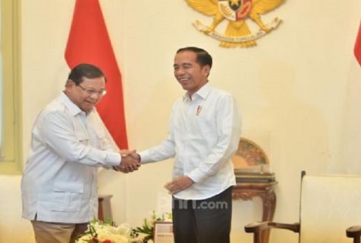 Denny JA: Jokowi dan Prabowo Terapkan Kerja Sama Politik - GenPI.co