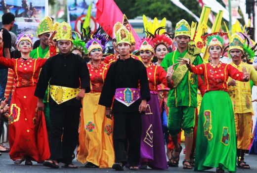 BI dan Dinas Pariwisata Kolaborasi Gelar Karnaval Karawo - GenPI.co