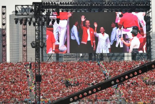 Serba Merah Putih, Jokowi Hadiri HUT Kemerdekaan Singapura - GenPI.co