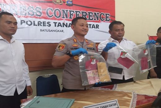 Polisi OTT Kadis Koperindag Kabupaten Tanah Datar - GenPI.co