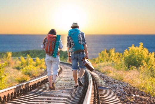 Tips Ngirit Alias Hemat Saat Traveling Tapi Tetap 'Vancy' - GenPI.co