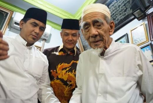 Firasat Maimun Zubair Meninggal Dirasakan Sang Anak Sejak 28 Juli - GenPI.co