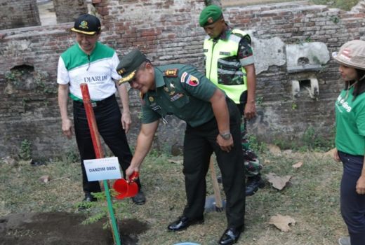 Milenial Hijaukan Benteng Van Den Bosch Ngawi Lewat Siap Darling - GenPI.co