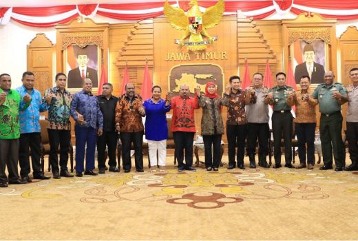 Junjung Persatuan, Pemprov Jatim Terima Kunjungan Gubernur Papua - GenPI.co