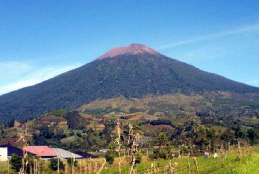 Cerita Mistis Gunung Slamet yang Bikin Bulukudu Merinding - GenPI.co