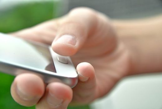 Pengguna WhatsApp Android Kini Bisa Pakai Fingerprint - GenPI.co