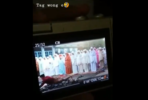 Video Pemuda Jatuh Nyusruk Sebab Ketinggalan Salat Idul Adha - GenPI.co