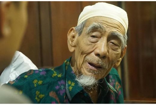 Sesuai Wasiat, Mbah Maimun Zubair Dimakamkan di Ma'la-Makkah - GenPI.co
