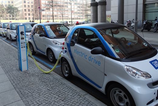 Begini Kelebihan dan Kekurangan Pakai Mobil Listrik - GenPI.co