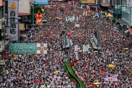 Taktik Ngeri Pendemo Hong Kong, Polisi Kewalahan tanpa Bentrokan - GenPI.co
