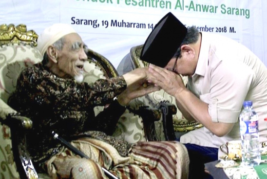 Mbah Moen Meninggal, Prabowo Ajak Masyakarat Indonesia Berdoa - GenPI.co