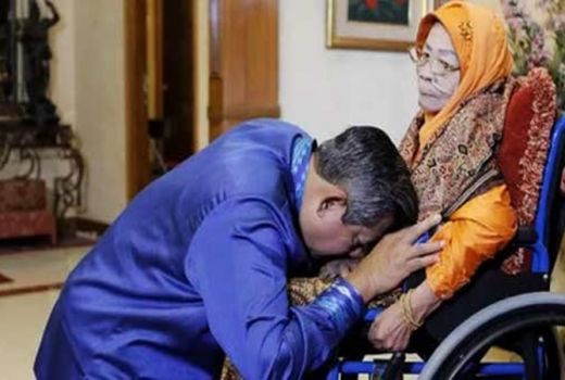 Eyang Habibah Masuk RS, SBY Mohon Doa untuk Kesembuhan Ibunda - GenPI.co