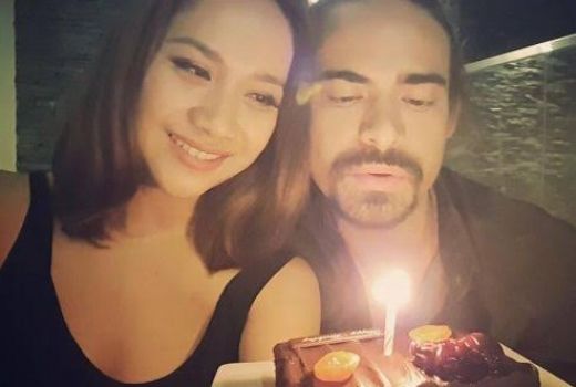 Haru! Kenangan BCL Bikin Kue Ulang Tahun Untuk Mendiang Suami - GenPI.co