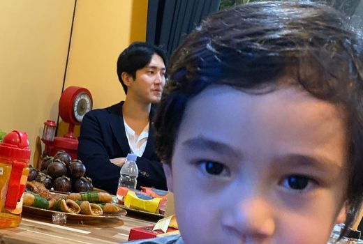 Bikin Iri! Choi Siwon Main ke Rumah Raffi Ahmad - GenPI.co