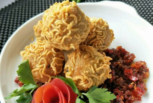 Untuk Camilan Sekolah Anak, Tahu Bulat Rambutan Aja Bunda - GenPI.co